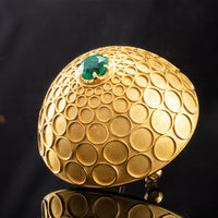 Broche Elisabeth avec émeraude orfèvrerie or jaune