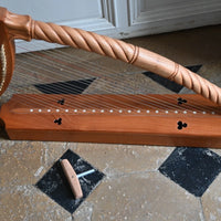 Harpe romane en merisier massif – 23 cordes, sans levier