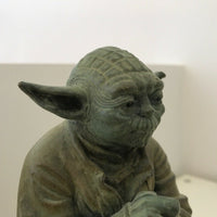 Sculpture en bronze Yoda de Star Wars