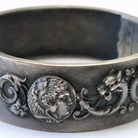 Bracelet argent massif décor chimère dragon