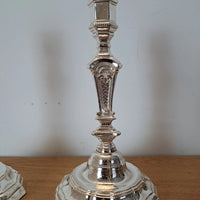Magnifique Paire de bougeoirs Louis XIV bronze argenté