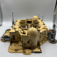 LEGO Star Wars Mos Eisley Cantina 75290