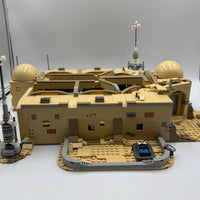 LEGO Star Wars Mos Eisley Cantina 75290