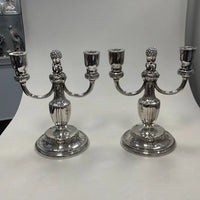 Paire de bougeoirs en argent