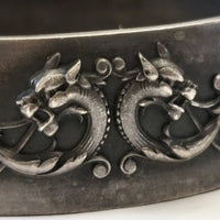 Bracelet argent massif décor chimère dragon