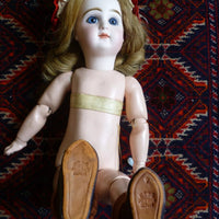 Poupée porcelaine intacte JUMEAU