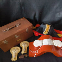 Ensemble Vintage d’Officier de la Marine Impériale Japonaise – Épaulettes, Chapeau et Étui WWII