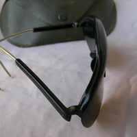 WWII – Lot de 4 Paires de Lunettes de Soleil Militaires Américaines avec Étuis (1944-1945)