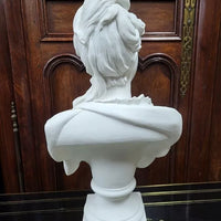 GRAND BUSTE EN BISCUIT DE FEMME