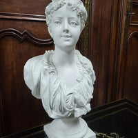 GRAND BUSTE EN BISCUIT DE FEMME