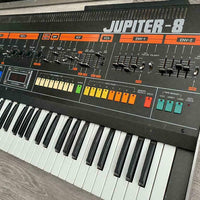Synthétiseur Roland Jupiter 8
