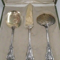 COFFRET COUVERTS A GLACE ET PELLE A FRAISES ARGENT VERMEIL POINCON MINERVE
