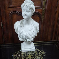 GRAND BUSTE EN BISCUIT DE FEMME