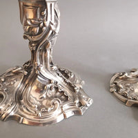 Paire de bougeoirs en argent massif
