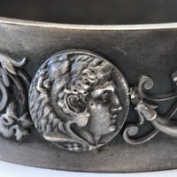 Bracelet argent massif décor chimère dragon