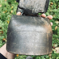 ANCIENNE CLOCHE SONNAILLE FER FORGE ART POPULAIRE DEVOUASSOUD