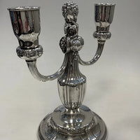Paire de bougeoirs en argent