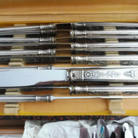 SUPERBE ENSEMBLE EMPIRE ARGENT MASSIF 89 PIECES MINERVE