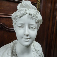 GRAND BUSTE EN BISCUIT DE FEMME