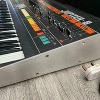 Synthétiseur Roland Jupiter 8