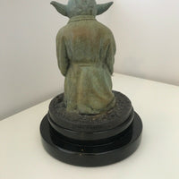 Sculpture en bronze Yoda de Star Wars