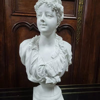 GRAND BUSTE EN BISCUIT DE FEMME
