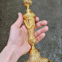 Paire de flambeaux en bronze Louis XVI doré