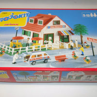 4 boîtes Majokit Majorette : n°7703, n°7702, n°7502 et n°7501