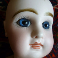 Poupée porcelaine intacte JUMEAU